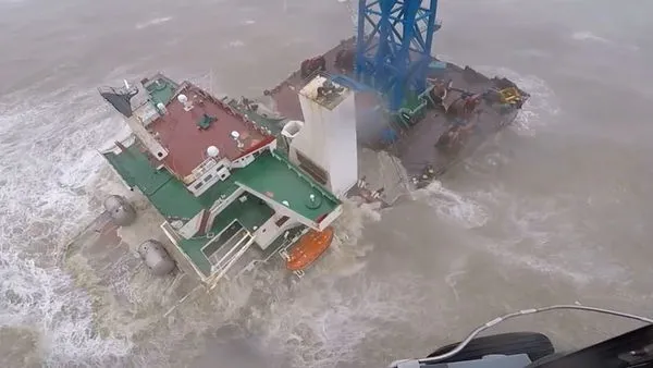 ▲▼中國大陸工程船福景001。（圖／路透社）