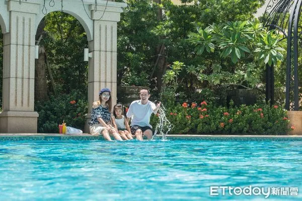 ▲福容大飯店會員平日入住最高折抵2100元。（圖／福容大飯店提供）