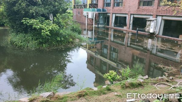 ▲▼金門3年來最大雨量造成多處淹水。（圖／記者林名揚翻攝）