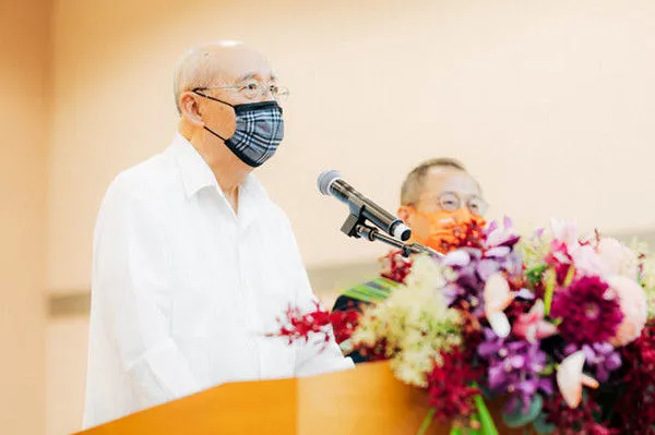 ▲2022吳鴻麟先生紀念獎學金頒獎。（圖／市府提供）