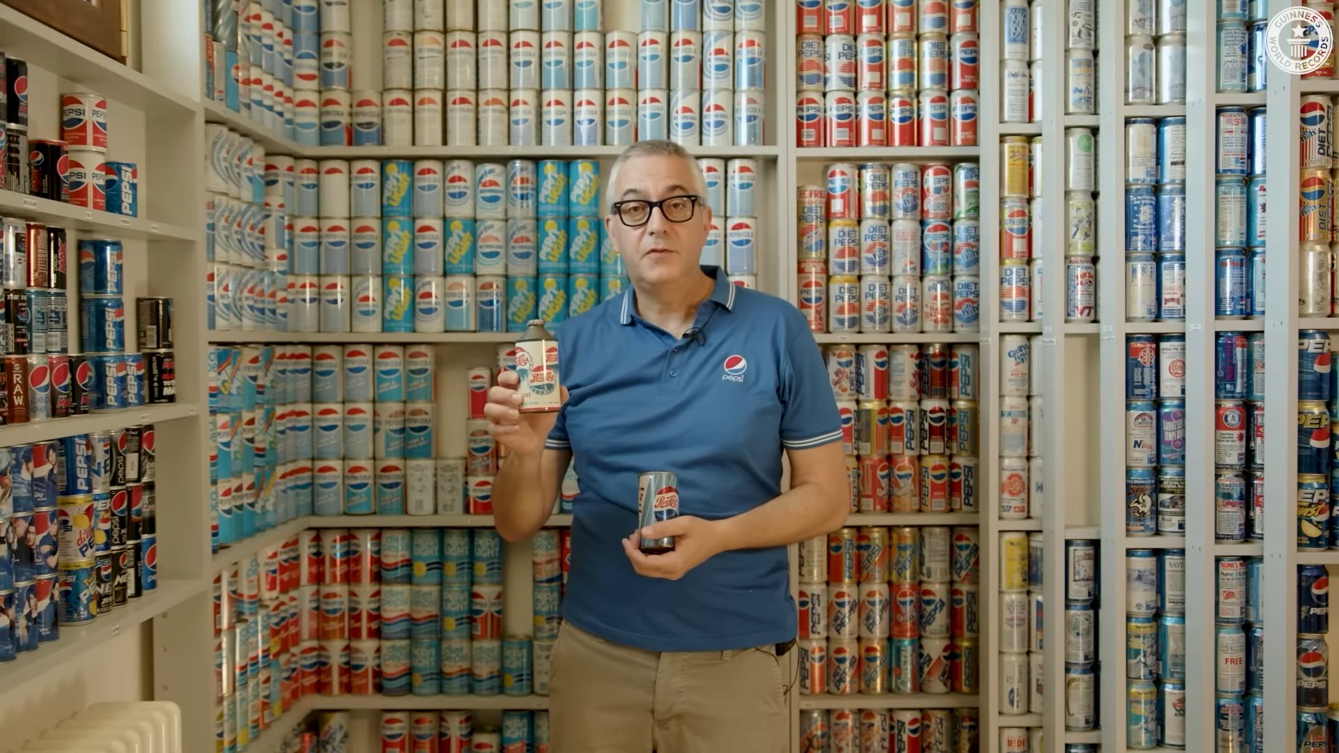 ▲▼義大利男子蒐集12402個百事可樂罐。（圖／翻攝自YouTube／Guinness World Records）