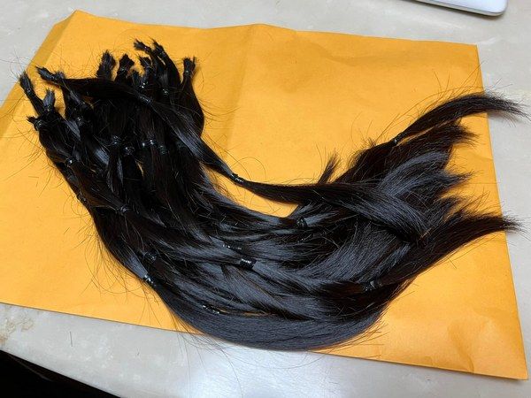 ▲長髮氣質正妹削髮原因曝？（圖／翻攝自洪女臉書）