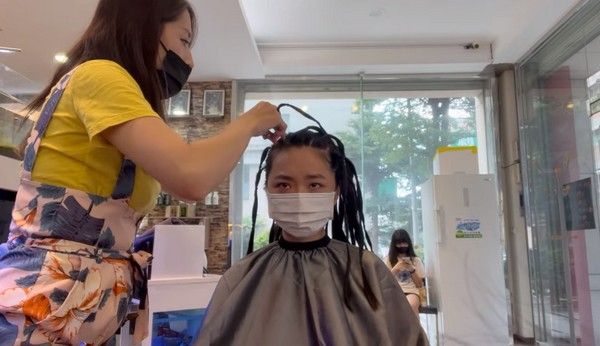 ▲長髮氣質正妹削髮原因曝？（圖／翻攝自洪女臉書）