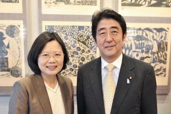 蔡英文下令為安倍晉三降半旗　律師酸：妳要媚日也請別違法 | ETtoda