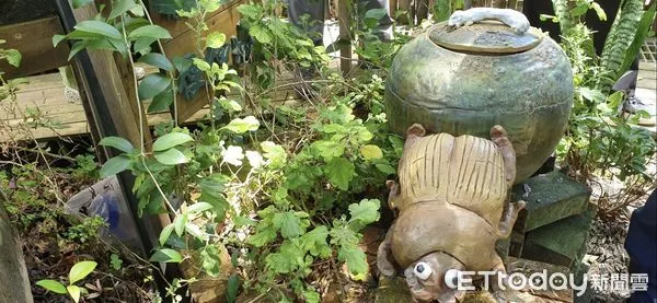 ▲碧雲莊社區裡的「毛小孩便便塔」。（圖／慈濟大學提供，下同）