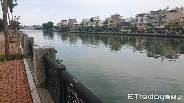 ▲台南市議員李啟維認為，如果台南要發展成為國際海洋大城市，解構運河讓台南運河沿岸成為親水友善環境實在刻不容緩。（圖／記者林悅翻攝，下同）