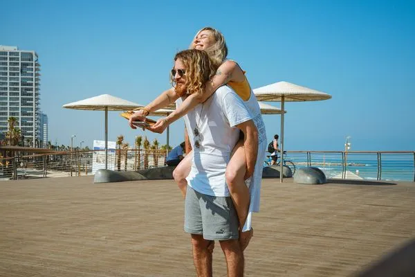 ▲情侶,愛情,LOVE,couple。（圖／取自免費圖庫Unsplash）