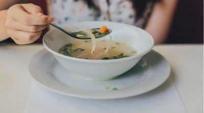 減肥不能喝湯？研究：選對湯可減少「正餐約20％熱量攝取」