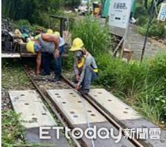 ▲▼  阿里山林鐵台車發生事故 。（圖／讀者提供）