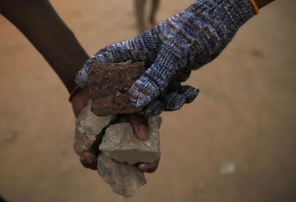 ▲非洲北部國家蘇丹相隔近10年再次出現，有女性因通姦罪被判亂石砸死的酷刑。（示意圖／達志影像／美聯社）