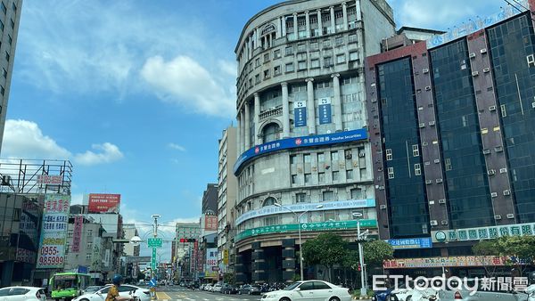 ▲▼ 台中西區,扁扁屋,大樓            。（圖／記者陳筱惠攝）