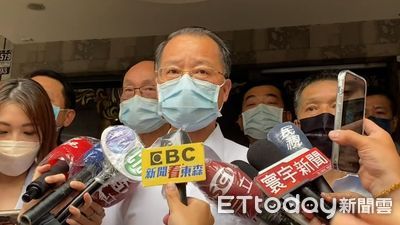 還原攻堅全過程！槍手「躲進屋頂夾層」　現場起出3把槍179顆子彈