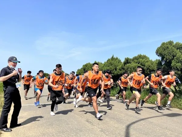 ▲▼桃機招考消防員，需先通過體能測試。（圖／桃機提供）