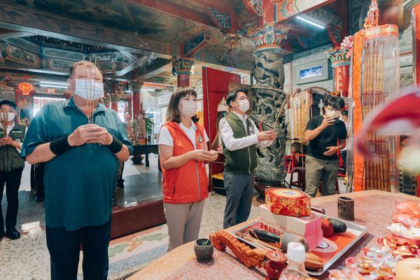 ▲▼民進黨新竹市長參選人沈慧虹掃街拜票。（圖／沈慧虹競辦提供）