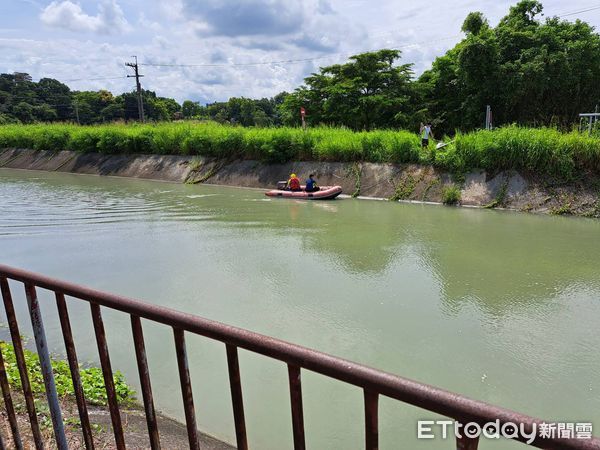 ▲台南市後壁區嘉田里嘉南大圳上午傳出有人溺水案，白河消防分隊人員已設立攔截點，全力搜救。（圖／民眾提供，下同）