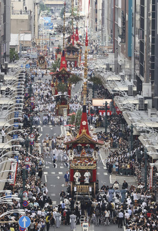 ▲▼參與京都祇園祭「山鉾巡行」的山鉾達23座。（圖／達志影像／美聯社）