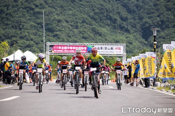 ▲▼自由車賽事完賽，台中市代表隊大獲全勝，橫掃21金24銀14銅。（圖／花蓮縣政府提供，下同）