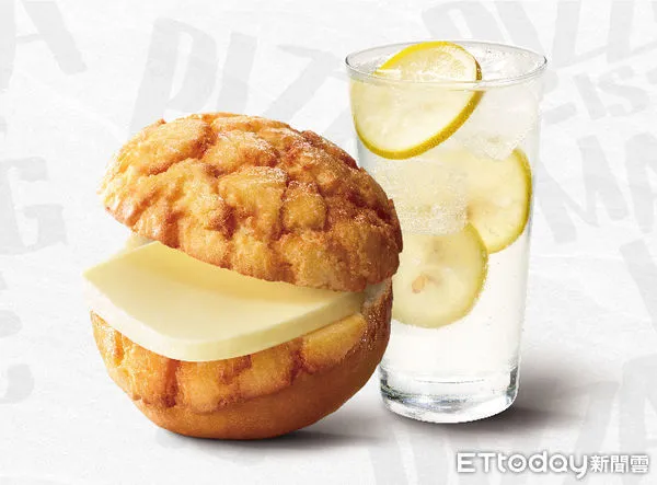 ▲▼必勝客開賣「冰火菠蘿」，加碼送激省神卡。（圖／業者提供）