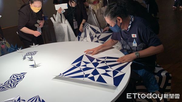 ▲▼藝術家野老朝雄首度來台舉行個人展覽，「野老朝雄 CONNET連結」展現幾何藝術魅力。（圖／記者林育綾攝）