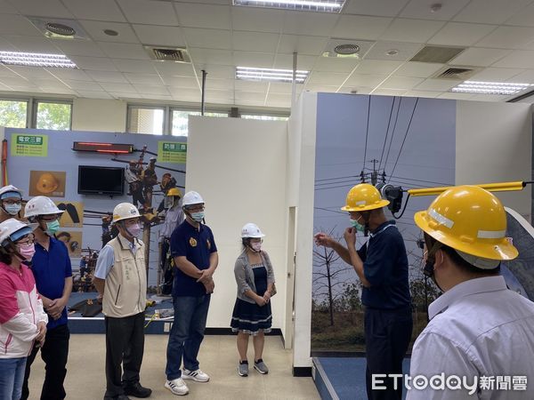 ▲台南市勞工局辦理第4梯次台電工安體感活動，參與對象為台南市職業工會代表。（圖／記者林悅翻攝，下同）