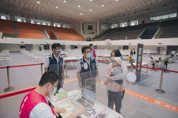 ▲新竹市代理事長陳章賢提前視察。（圖／新竹市政府提供）