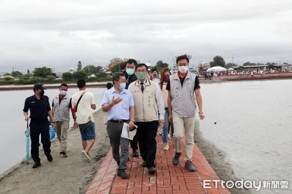 ▲台南市長黃偉哲指示爭取台61線西濱快速公路曾文溪大橋新建工程，已獲行政院核定。（圖／記者林悅翻攝，下同）