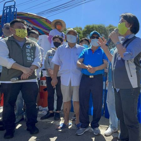 ▲▼苗栗縣坤輿掩埋場抗爭爆發流血衝突，民進黨立委湯蕙禎譴責黑道介入無法無天。（圖／湯蕙禎辦公室提供）