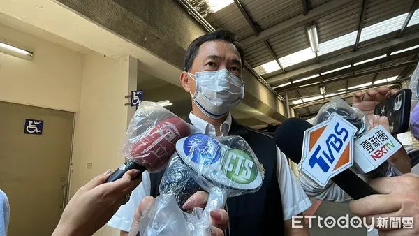 ▲▼高雄蓮池潭2死意外，主任檢察官顏郁山說明。（圖／記者吳世龍攝）