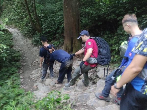 ▲▼大武山三角點被「領隊丟包」男子受困求救　檜谷山莊莊主怒了：是慣犯。（圖／翻攝屏東林區管理處北大武山資訊站）