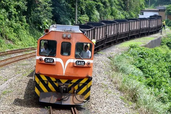 ▲▼台鐵貨物列車。（資料圖／台鐵提供）