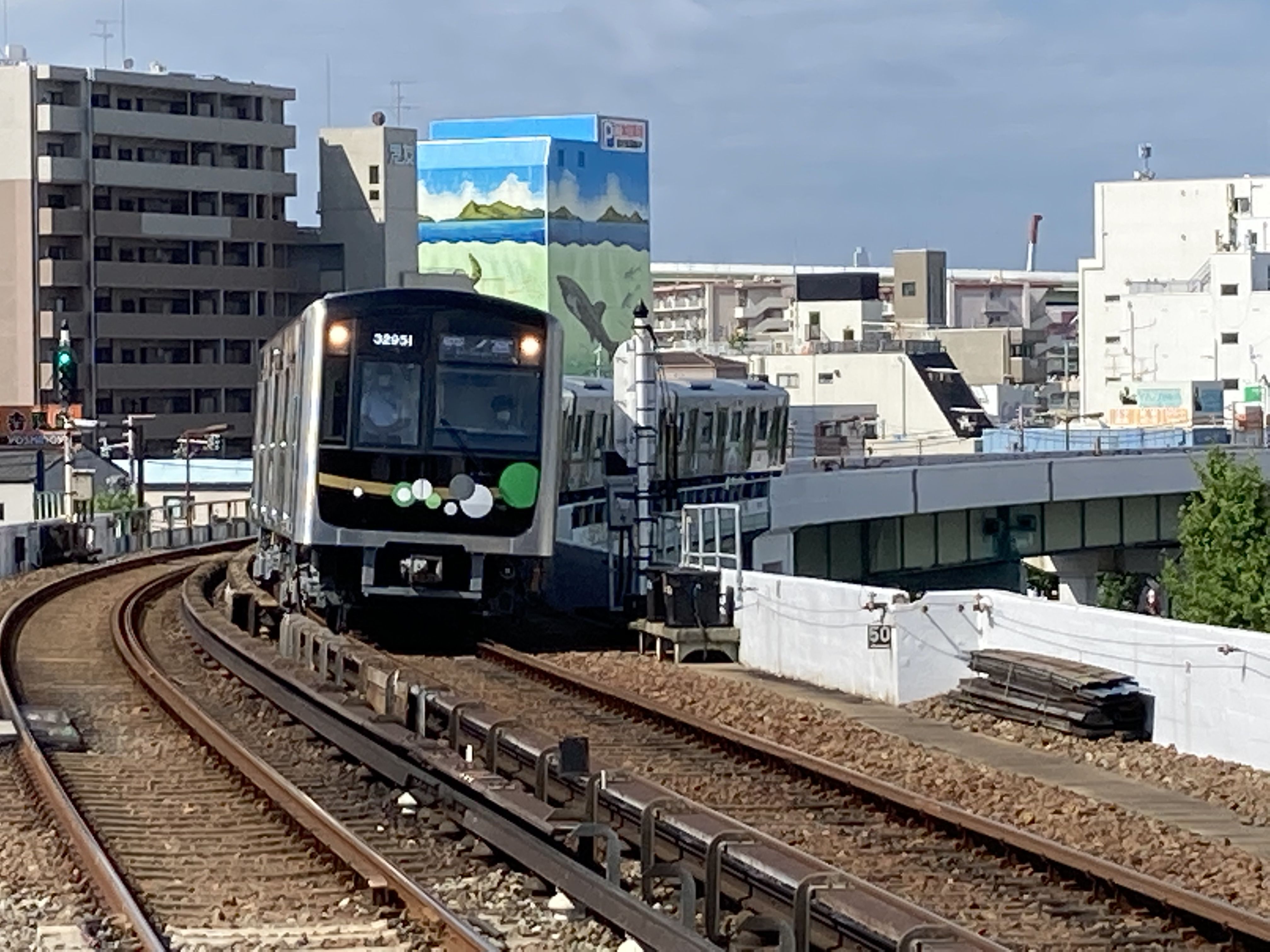 ▲▼日本地鐵到站未開門。非當事列車。（圖／推特／Osaka Metro）