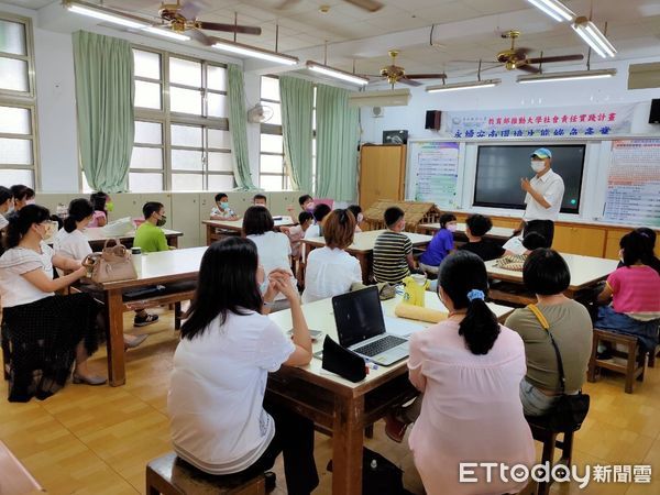 ▲嘉南藥理大學環境永續學院於台南市安南區南興國小，辦理「安南環境教育學堂～環境教育繪本工作坊」，深化民眾對在地環境生態與產業發展的關懷與重視。（圖／記者林悅翻攝，下同）