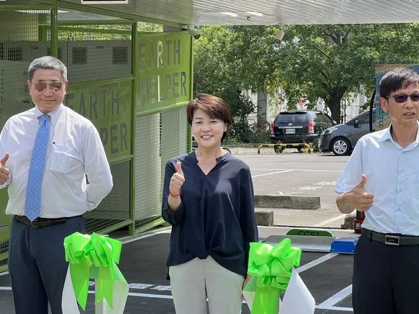 ▲▼黃珊珊出席樂群臨時平面停車場啟用快充充電服務儀式。（圖／台北市政府提供）