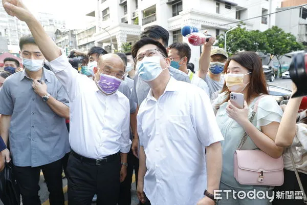 ▲▼民進黨新北市長參選人林佳龍邀約行政院長蘇貞昌及新北市進黨市議員參選人共進油庫口蚵仔麵線晚餐。（圖／記者湯興漢攝）