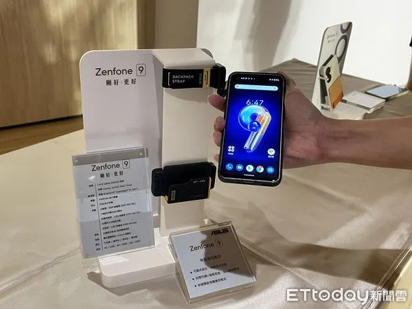 ▲華碩發表旗艦新機Zenfone 9。（圖／記者吳康瑋攝）