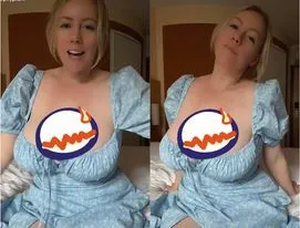 ▲閨密未婚夫親挑「超兇」伴娘禮服給她。（圖／翻攝自TikTok「pilyplum」）