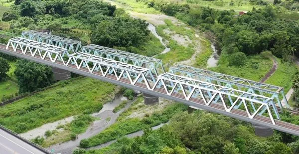 ▲▼花東鐵路雙軌電氣化112年全面施工。（圖／鐵道局提供）