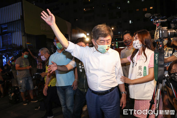▲台北市長參選人陳時中出席拍照見面會。（圖／記者林敬旻攝）