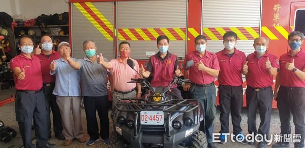 ▲台南市消防局第三大隊使用四驅搬運車，作為打擊田野火災新利器。（圖／記者林悅翻攝，下同）