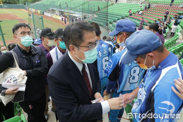 ▲中華小將與委內瑞拉及墨西哥對戰，台南市戴謙副市長也代表黃市長來到亞太棒球場加油，而中華隊也不負眾望，順利拿下預賽兩勝的成績。（圖／記者林悅翻攝，下同）