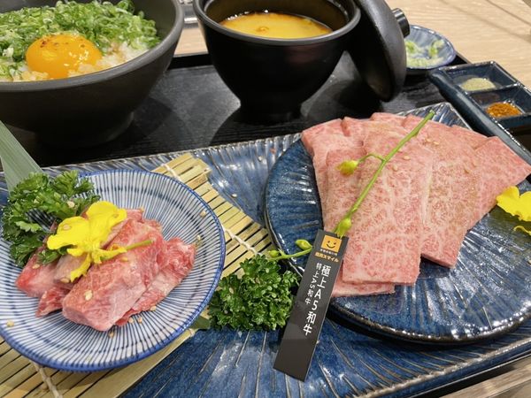 ▲主打個人燒肉套餐的「燒肉Smile」，宣布中部首家自助吧門店進駐台中文心秀泰生活商場6樓。（圖／業者提供）