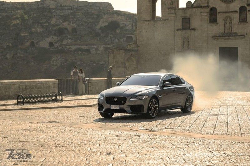 拍賣做公益　Jaguar Land Rover 即將釋出多輛 007 電影特技車