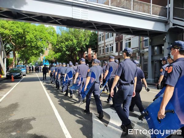 ▲▼美國眾議院議長裴洛西拜訪立法院，週遭警力戒備。（圖／記者陳煥丞攝）