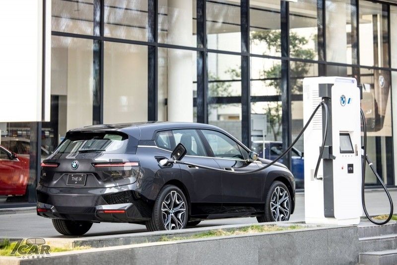 積極部署充電站點　BMW i 高速充電網正式啟用