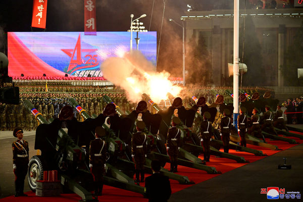 ▲▼北韓今年4月在人民革命軍建軍90週年的閱兵儀式中，曾對外展示其洲際彈道導彈，誓言要加強該國的核武庫。（圖／路透）