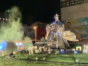 虎尾中元祭「圓環素還真燈光秀」　聲光俱佳磅礡啟燈