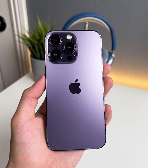 ▲iPhone 14 Pro紫色模型機。（圖／翻攝自Twitter／@theapplehub）