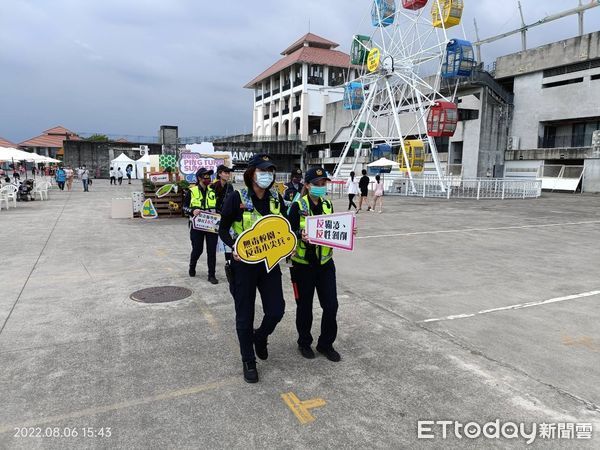 ▲屏東Fun暑假夏日狂歡祭活動 ，轄區東港警方組成女警服務隊            。（圖／記者陳崑福翻攝，下同）