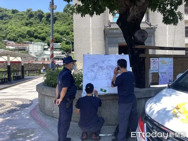 ▲高雄市柴山發生一名女登山客摔傷，目前警消搜救當中             。（圖／記者吳奕靖翻攝）