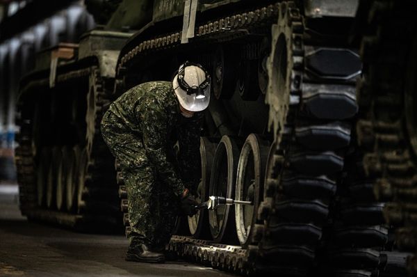 ▲▼文化總會8日釋出最新一集《匠人魂》影片，記錄「陸軍兵整中心裝配翻修廠」官兵投入裝備整修、維護國軍地面部隊戰力的歷程。（圖／文化總會提供）